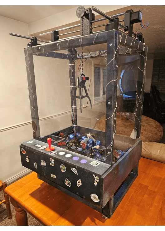 The finished claw machine project